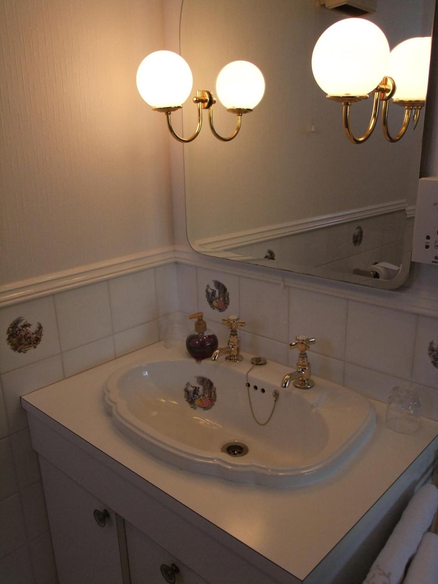 Erw-Lon Farm Bed and Breakfast Pontfaen Rum bild